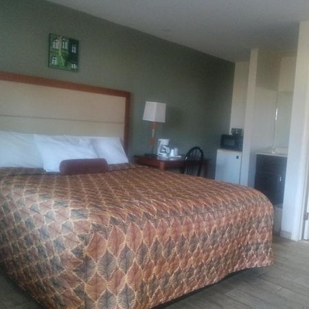 Maple Leaf Motel New Milford Екстериор снимка