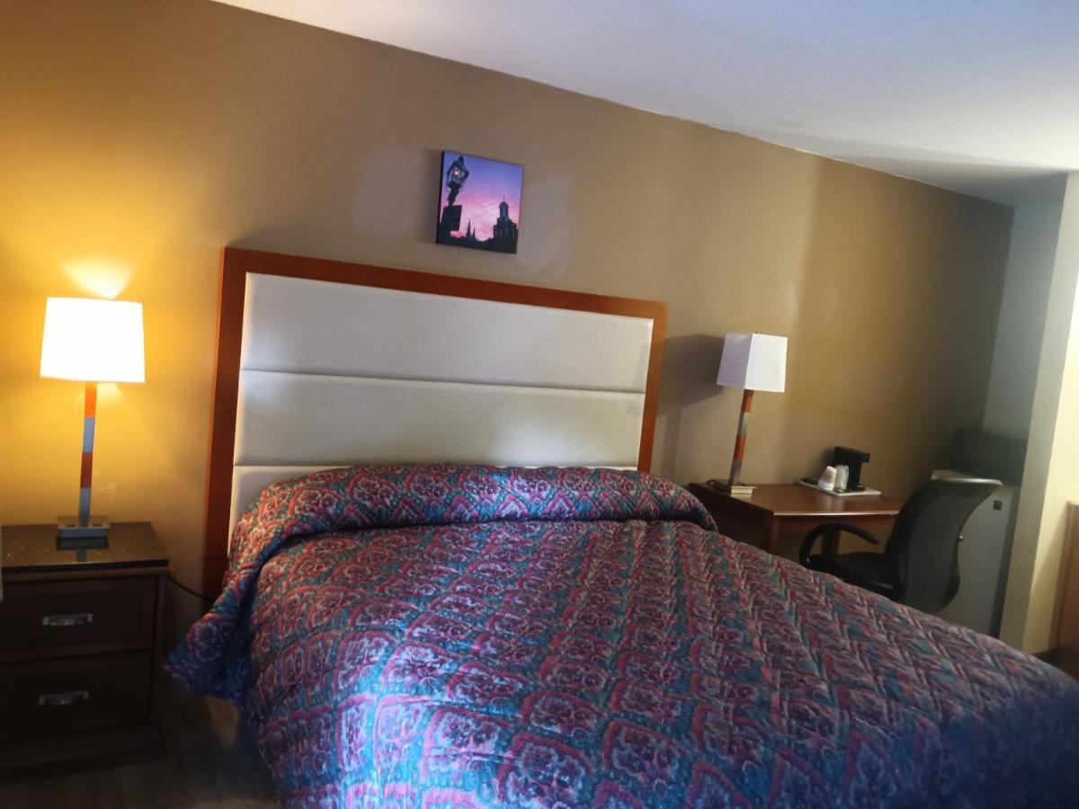 Maple Leaf Motel New Milford Екстериор снимка
