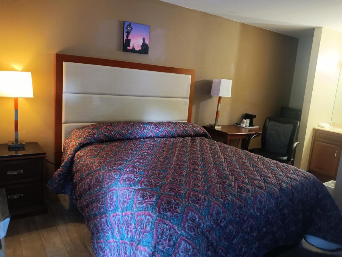 Maple Leaf Motel New Milford Екстериор снимка