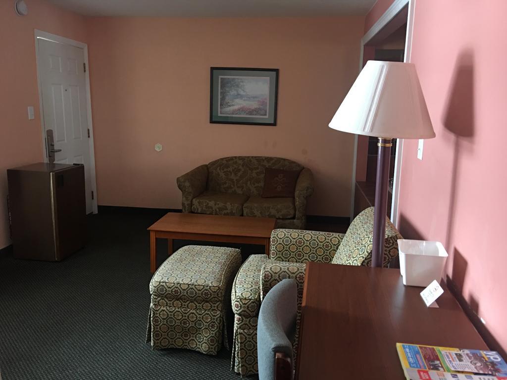 Maple Leaf Motel New Milford Екстериор снимка